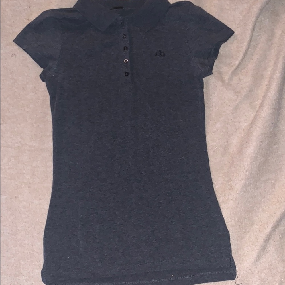 Deep gray fitted polo shirt